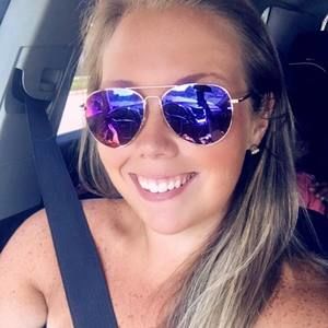 Meet your Posher, Moira